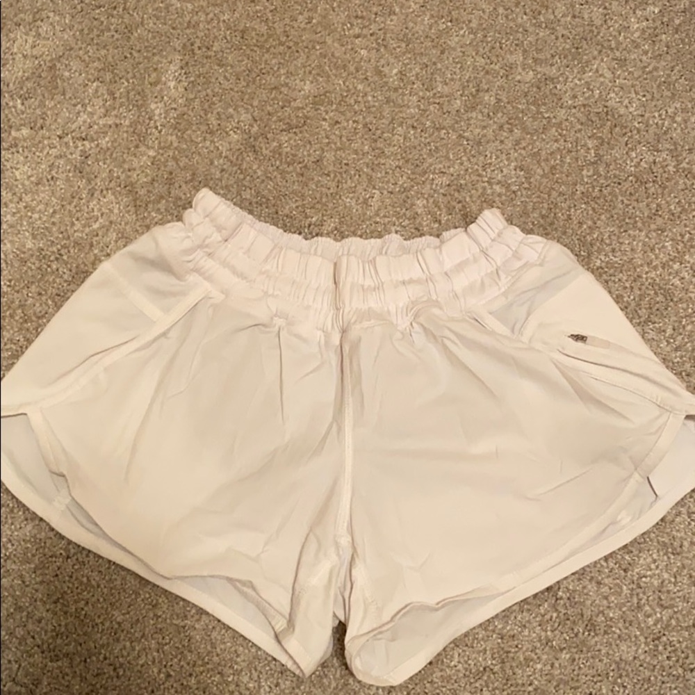 White Lululemon tracker short 4’